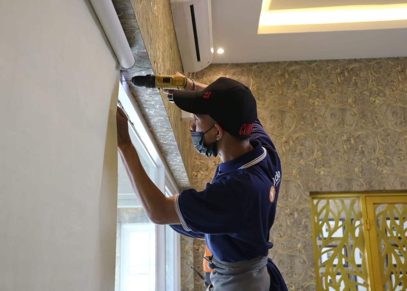 Cupey Curtain Rod, Blackout Shade, and Wall Mount Install